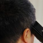 髪を自分で切るのに必要な道具は？男性セルフカットは後ろ襟足も失敗しないバリカンで