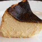 真っ黒チーズケーキのカロリーや口コミ評判、賞味期限は？ブルーベリー味も紹介