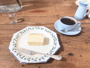 クリオロチーズケーキのカロリーや口コミ評判は？美味しい食べ方は解凍時間がキモ！